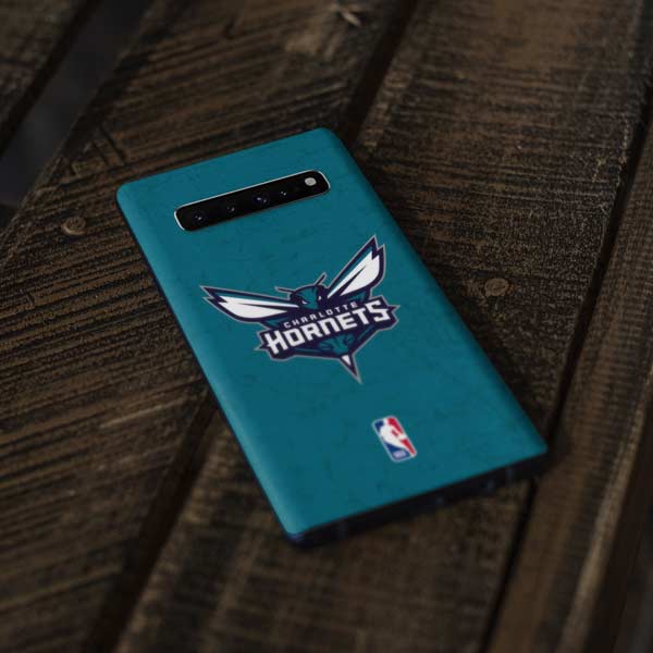 NBA Charlotte Hornets Distressed Galaxy S10 Plus Skin