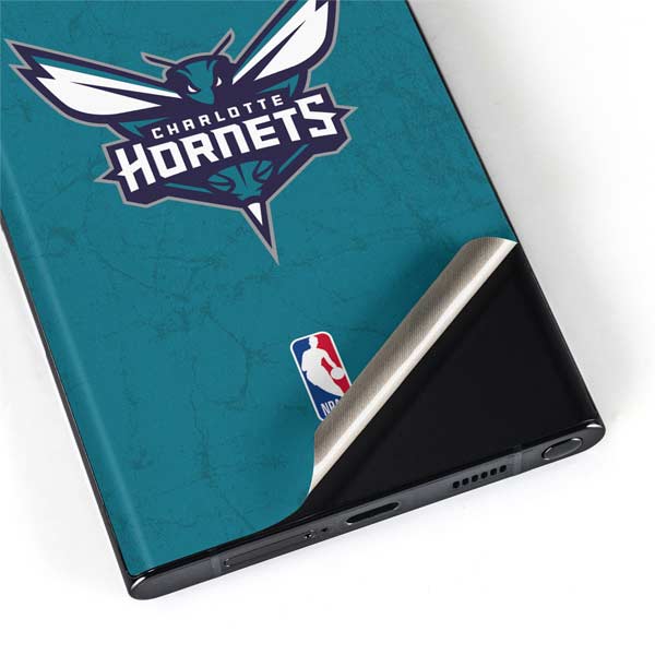 NBA Charlotte Hornets Distressed Galaxy S22 Ultra Skin