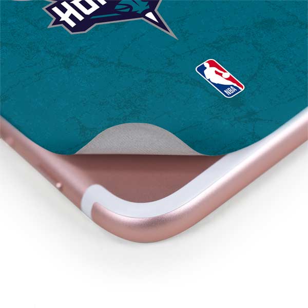 NBA Charlotte Hornets Distressed iPhone 8 Plus Skin