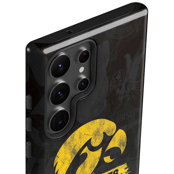 University of Iowa Hawkeyes Distressed Logo Galaxy S23 Ultra Pro Case