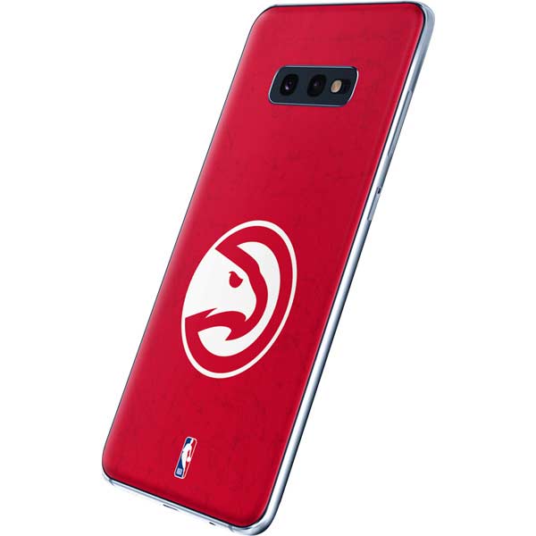 NBA Atlanta Hawks Distressed Galaxy S10e Skin