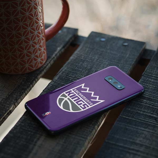 NBA Sacramento Kings Distressed Galaxy S10e Skin