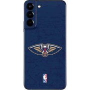 NBA New Orleans Pelicans Distressed Galaxy S22 Plus Skin
