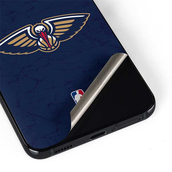NBA New Orleans Pelicans Distressed Galaxy S22 Plus Skin