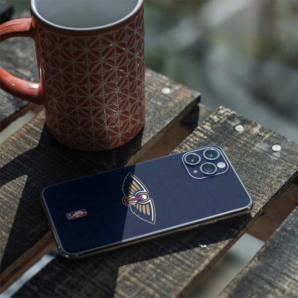 NBA New Orleans Pelicans Distressed iPhone 11 Pro Skin