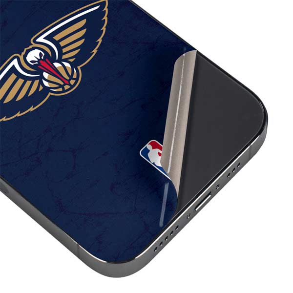 NBA New Orleans Pelicans Distressed iPhone 16 Pro Max Skin