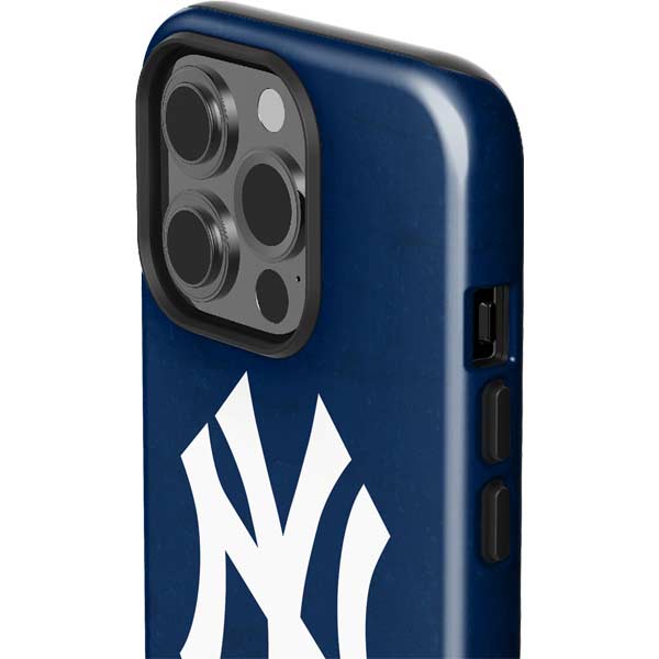 MLB New York Yankees - Solid Distressed iPhone 15 Pro Impact Case