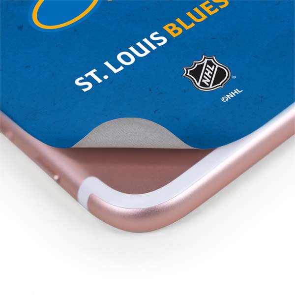 NHL St. Louis Blues Distressed iPhone 8 Plus Skin