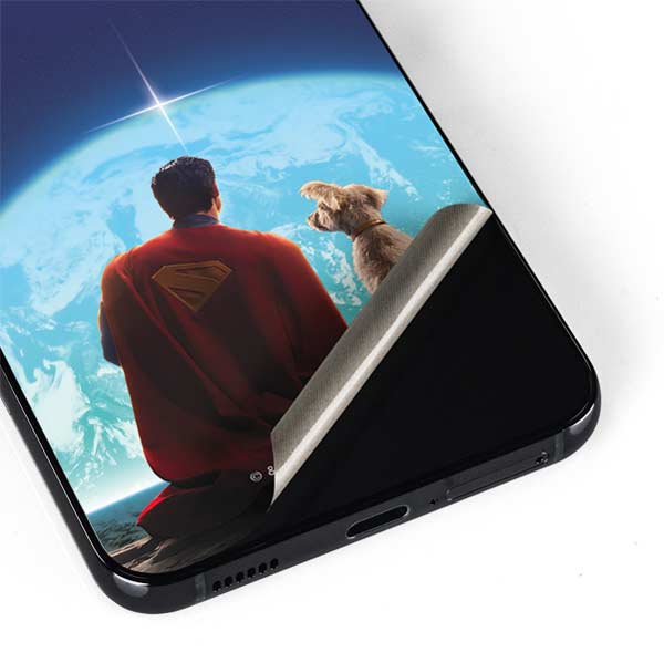 Superman 2025 Superman & Krypto watch the Earth Galaxy S22 Skin