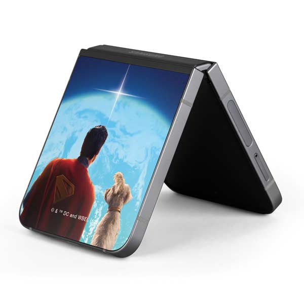 Superman 2025 Superman & Krypto watch the Earth Galaxy Z Flip6 Skin