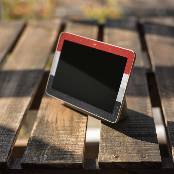 Yemen Flag Distressed Google Home Hub Skin