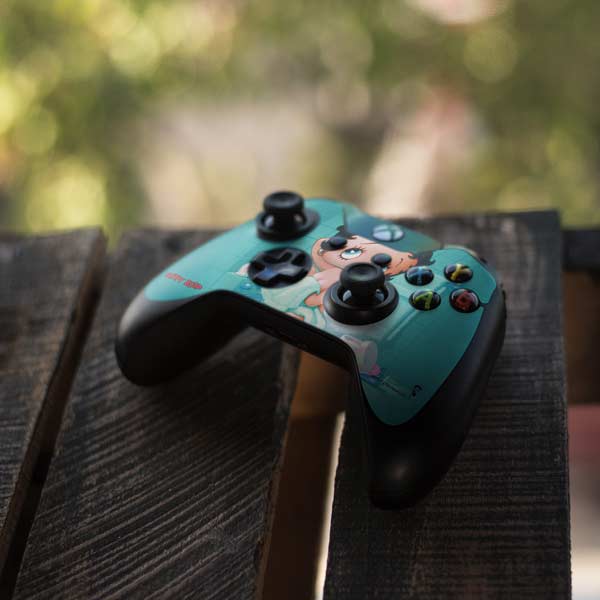 Betty Boop Bathing Xbox One Controller Skin