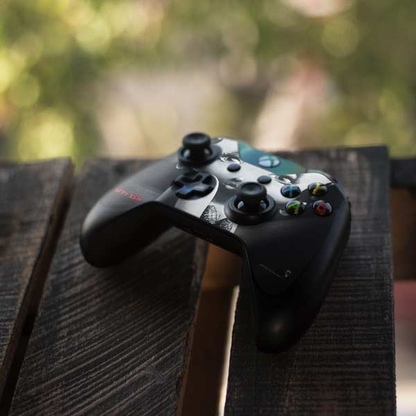 Betty Boop Black and White Xbox One Controller Skin