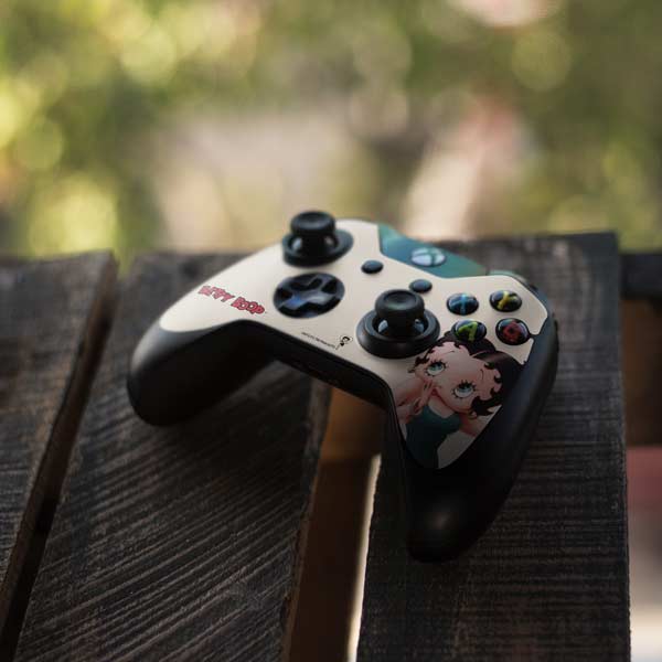 Betty Boop On the Phone Xbox One Controller Skin