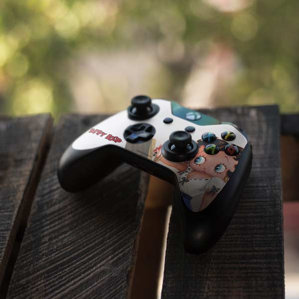 Betty Boop The Artist Xbox One Controller Skin