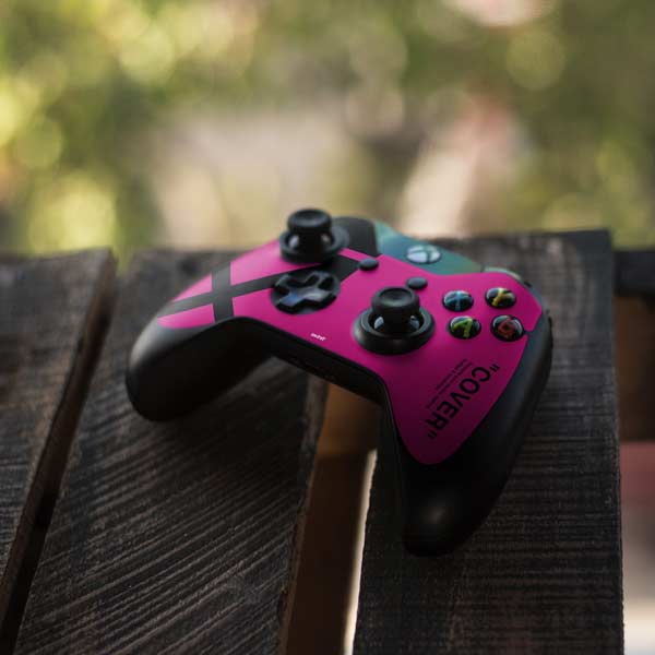 Black and Pink Arrows Xbox One Controller Skin