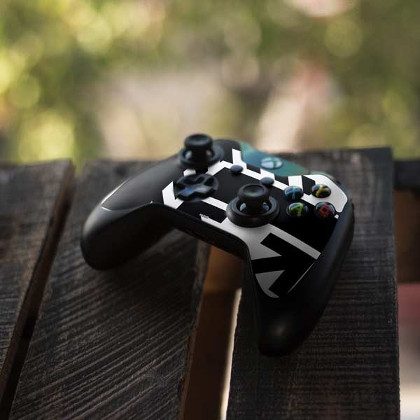 Black and White Geometric Shapes Xbox One Controller Skin