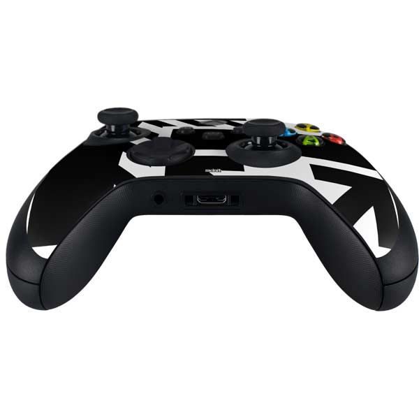 Black and White Geometric Shapes Microsoft Xbox Skin – Skinit