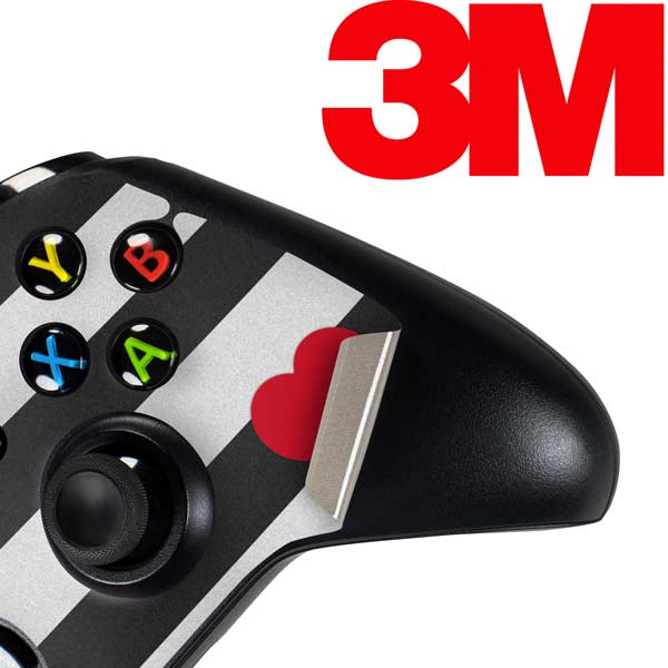 Black And White Striped Heart Xbox One Controller Skin