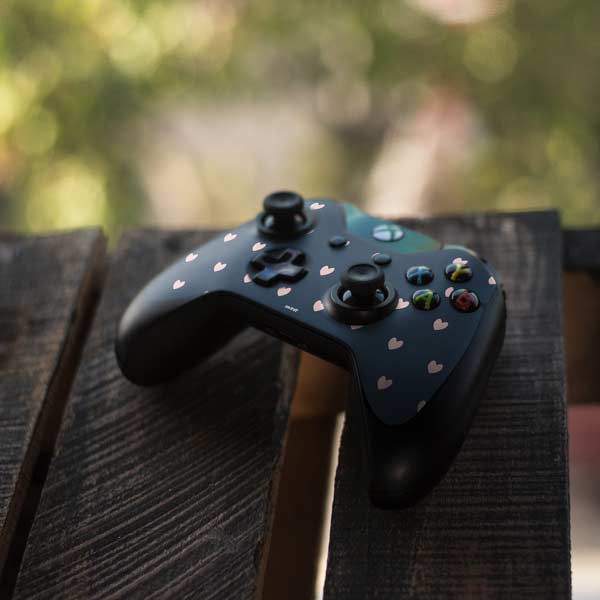 Blue and Pink Hearts Xbox One Controller Skin