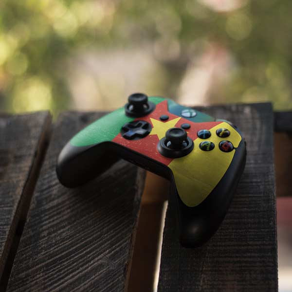 Cameroon Flag Distressed Xbox One Controller Skin