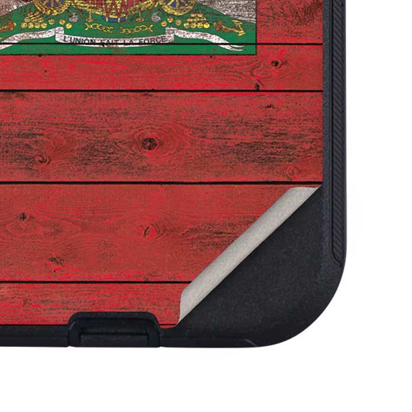 Haiti Flag Dark Wood Otterbox Defender iPhone Skin