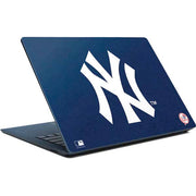MLB New York Yankees - Solid Distressed Surface Laptop Skin