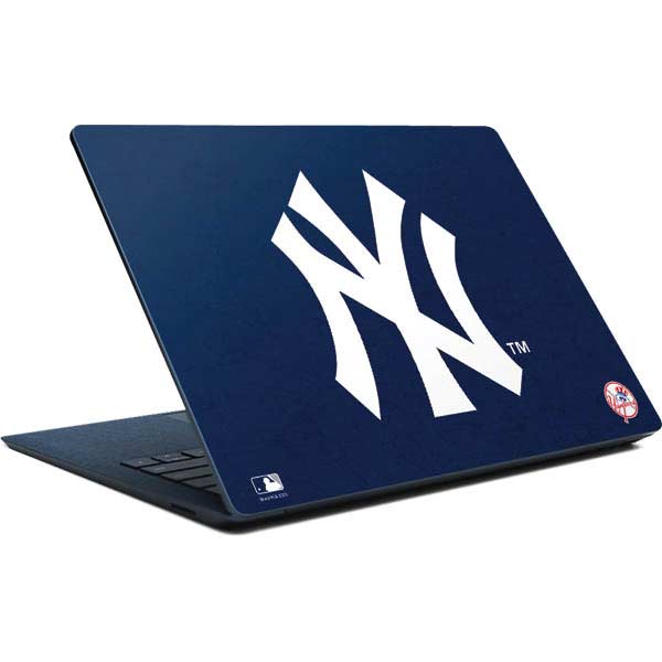 MLB New York Yankees - Solid Distressed Surface Laptop Skin