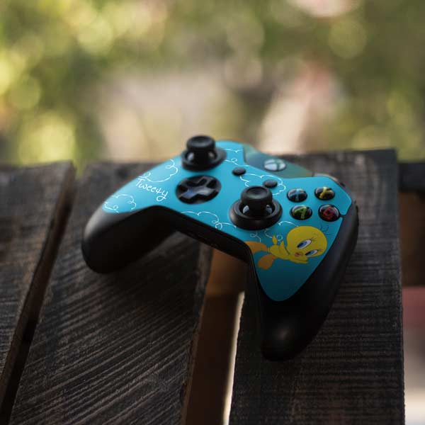 Looney Tunes Tweety Bird Flying Xbox One Controller Skin